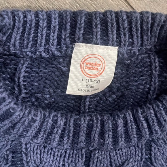 CUTE SWEATERS!!!! 3 size xs - Picture 7 of 7